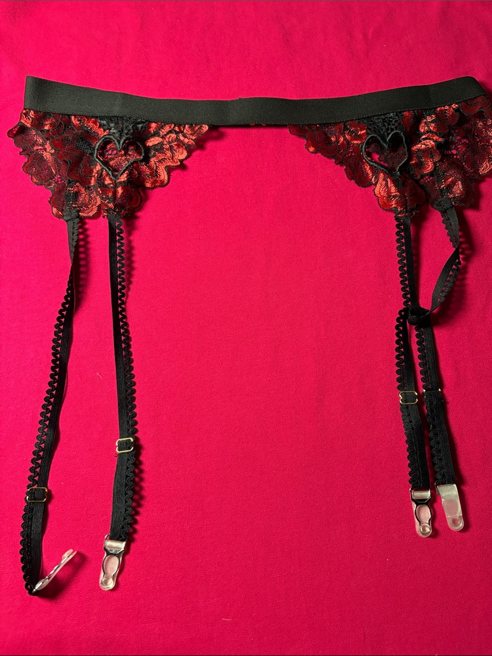 Black and Red Lace 4-Clip Garter Belt - Women's Intimates